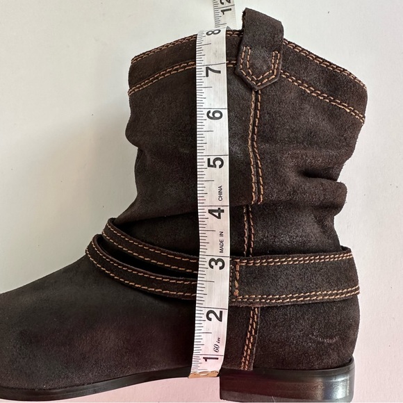 ARRAY MAVERICK BROWN SUEDE DISTRESSED SLOUCHY HARNESS FLAT ANKLE BOOT BOOTIE Sz9 - Picture 9 of 12